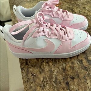 Nike Women's Pink and White Athletic Shoes
